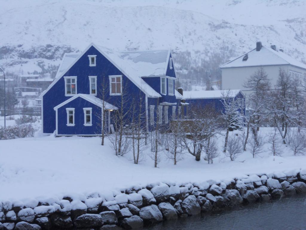 The Old Apothecary Hotel Egilsstaðir Buitenkant foto